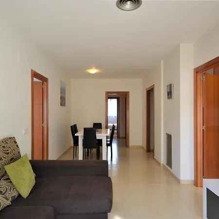 En Sant Pere Pescador: 3 Habitaciones, A/a, Jardin Y Piscina Comunitarios - Es-89-122 アパート