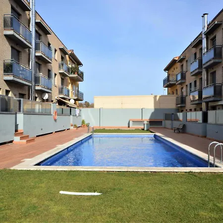 En Sant Pere Pescador: 3 Habitaciones, A/a, Jardin Y Piscina Comunitarios - Es-89-122 アパート