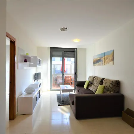 En Sant Pere Pescador: 3 Habitaciones, A/a, Jardin Y Piscina Comunitarios - Es-89-122 アパート