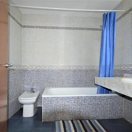 Appartement En Sant Pere Pescador: 3 Habitaciones, A/a, Jardin Y Piscina Comunitarios - Es-89-122